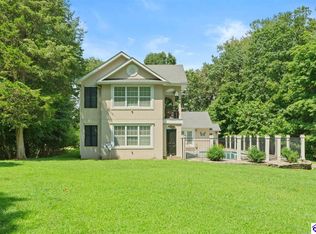 219 Villa Ray Dr, Radcliff, KY 40160