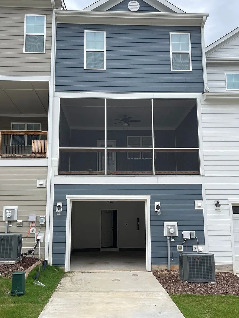 Must See !! 3bd 3.5ba — Photo 3