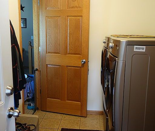 4th image of 4081 Lillie Dr