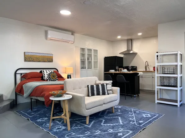 219 Stover Ave SW - Studio, 219 Stover Ave SW, Albuquerque, NM 87102