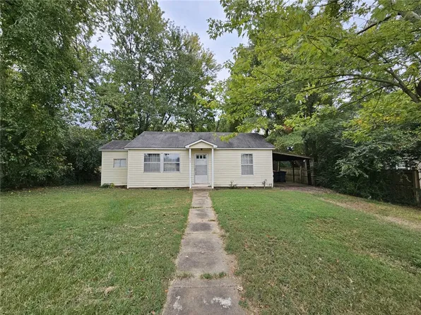 520 E O St, Russellville, AR 72801