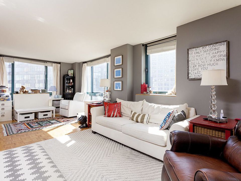 1st image of 1 Irving Pl APT U10b