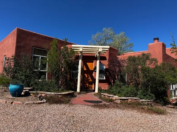 17 Calle Belicia, Santa Fe, NM 87508