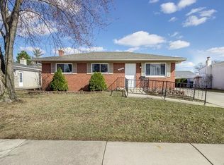 2026 Stratford Dr, Troy, MI 48083