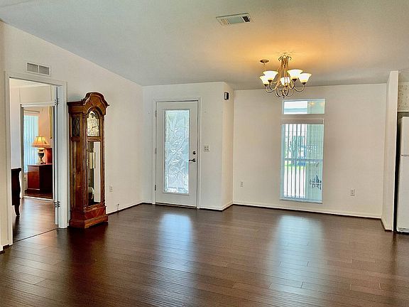 5th image of 1636 Parkgate Dr