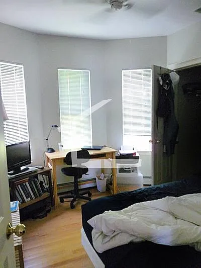 25 Raymond St #3 — Photo 4