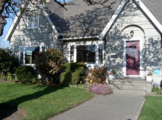 327 5th St SW, Puyallup, WA 98371