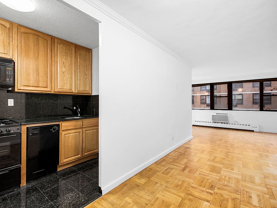 1st image of 230 E 15th St APT 4E