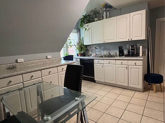 2nd image of 273 Collins St #3