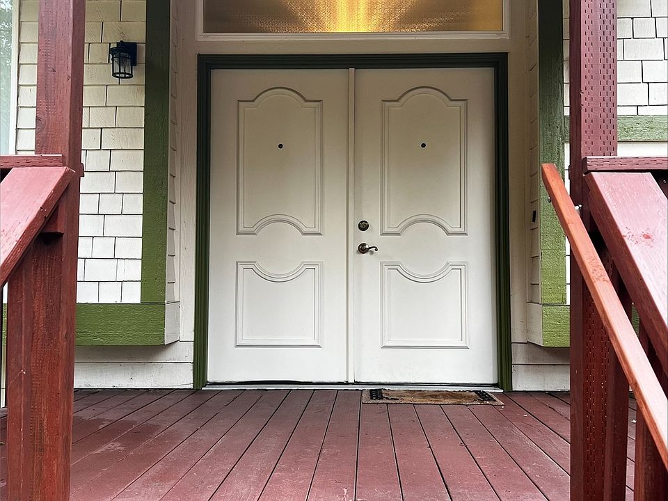 2nd image of 21423 NE 165th Street