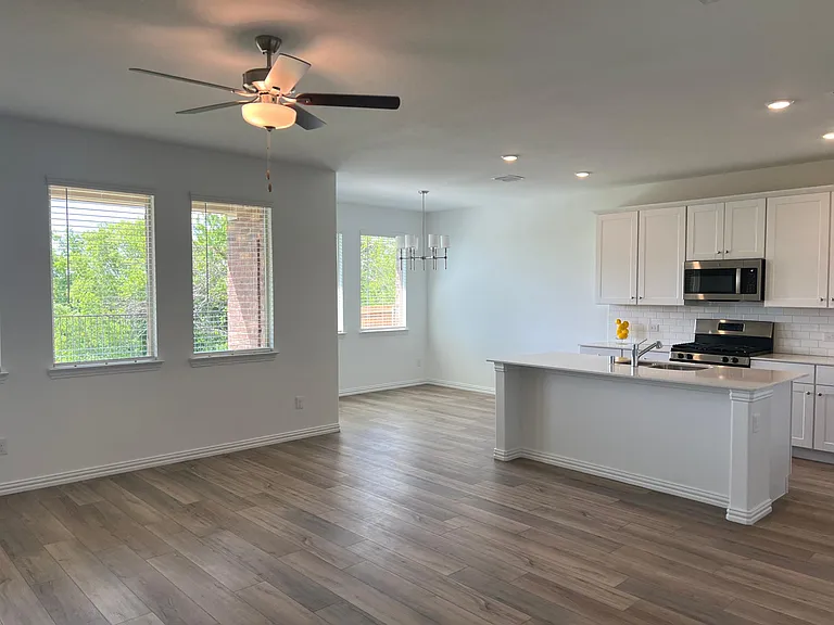 1105 Misty Brook Dr — Photo 18