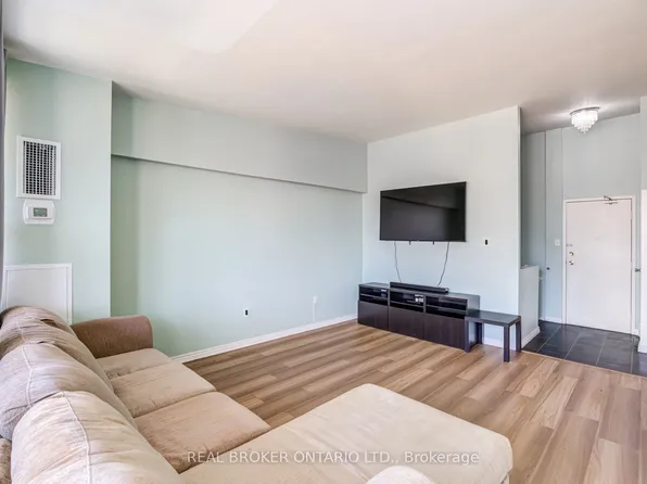 4060 Lawrence Ave E Unit 402, Toronto, ON M1E 4V4