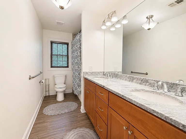 2nd Floor Bathroom