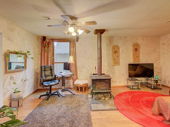 5th image of 2526 N 345 West Ave