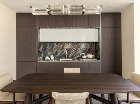 125 Greenwich Street 64D image 3 of 13