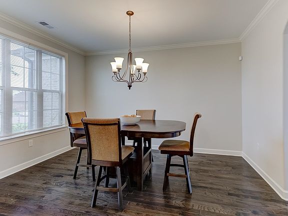 4th image of 9215 Pinkerton Ln