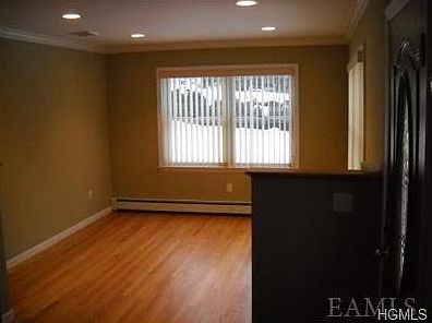 3rd image of 43 Bedford Ave