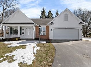 49 Brownstone Ln, Rochester, NY 14615