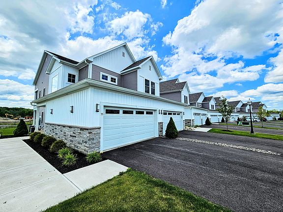 2nd image of 9 Wardley Cir #Vbmzxh