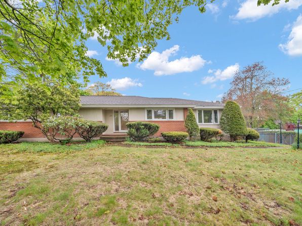 35 Peters St, North Andover, MA