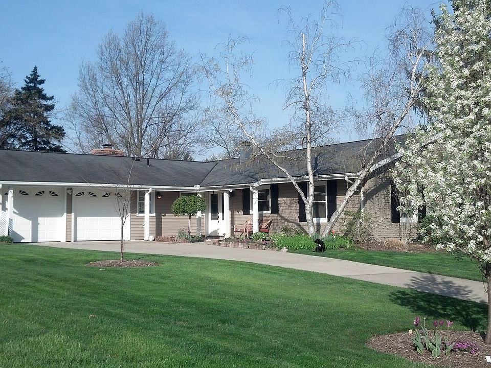1st image of 192 Greenbriar Dr