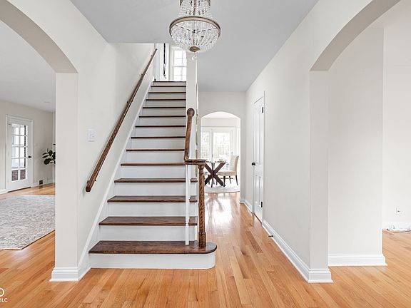 4th image of 105 Berkley Rd