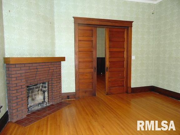 3rd image of 507 E Everett St