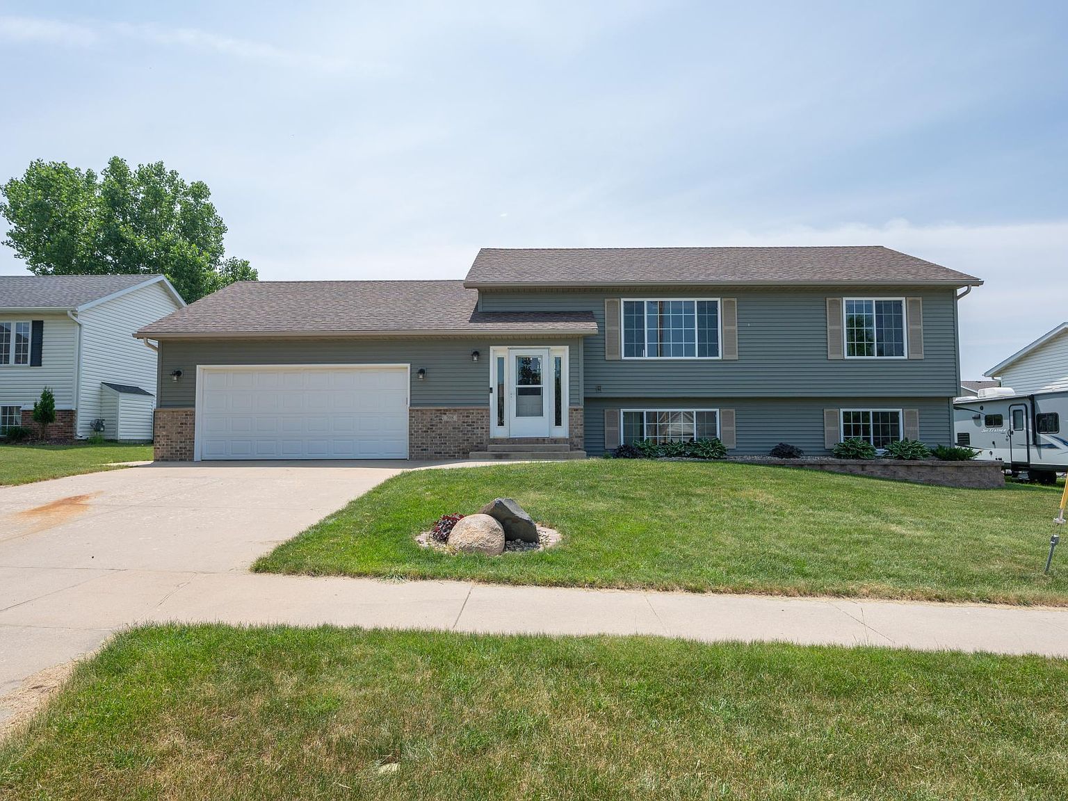 708 4th St NE, Byron, MN 55920 Zillow