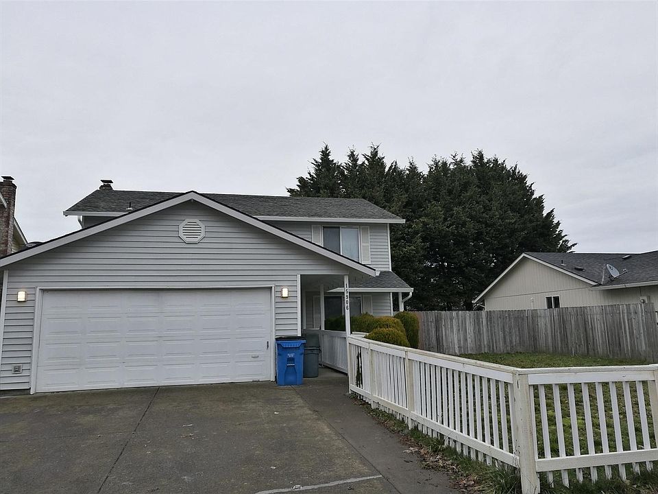 1st image of 15906 NE 76th Way