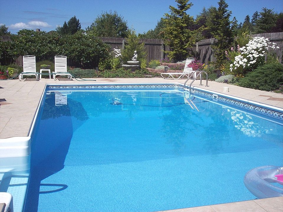 16' by 32' Pool