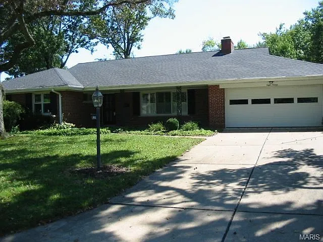 816 Edlin Dr photo 1
