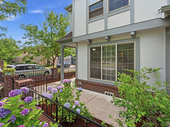 3rd image of 28875 SW Costa Cir