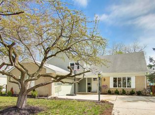 505 S Elm St, Palatine, IL 60067