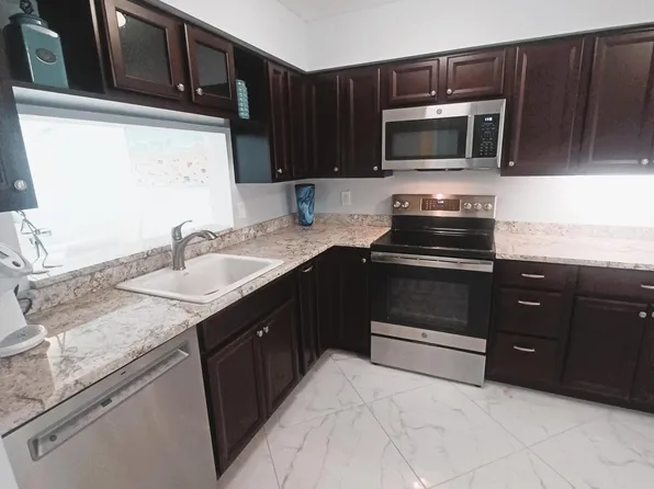 7240 Huntington Lane #207, Delray Beach, FL 33446