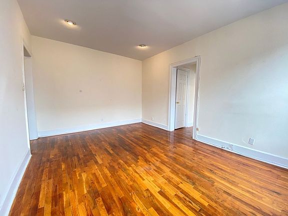 4th image of 32-35 30th St #34