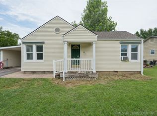 611 W 6th St, Chelsea, OK 74016