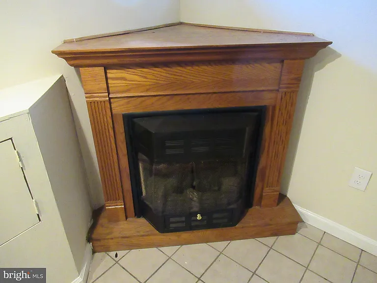 1304 Princess St — Photo 16