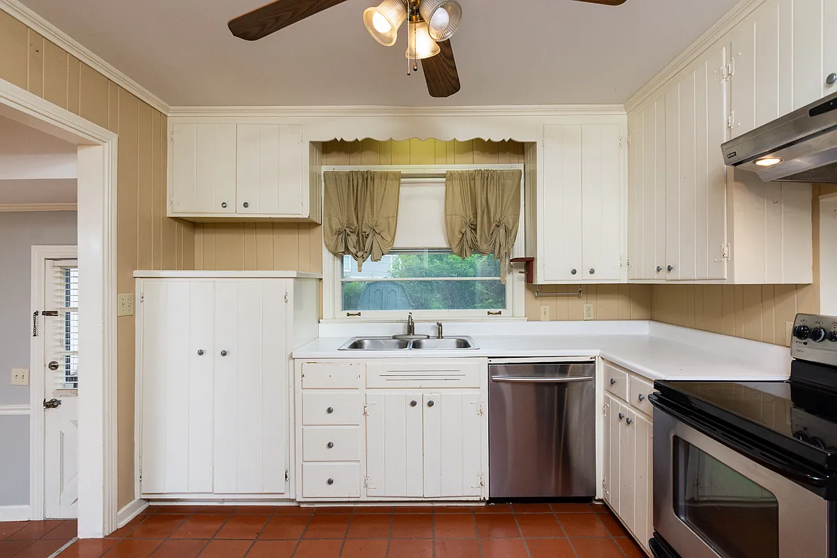 3 bed, 1645 sqft, $2,850 — Photo 4