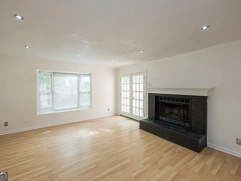 9070 Cobbler Ct — Photo 11
