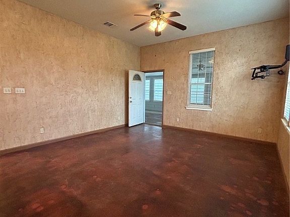 5th image of 1510 W Saint Louis Ave