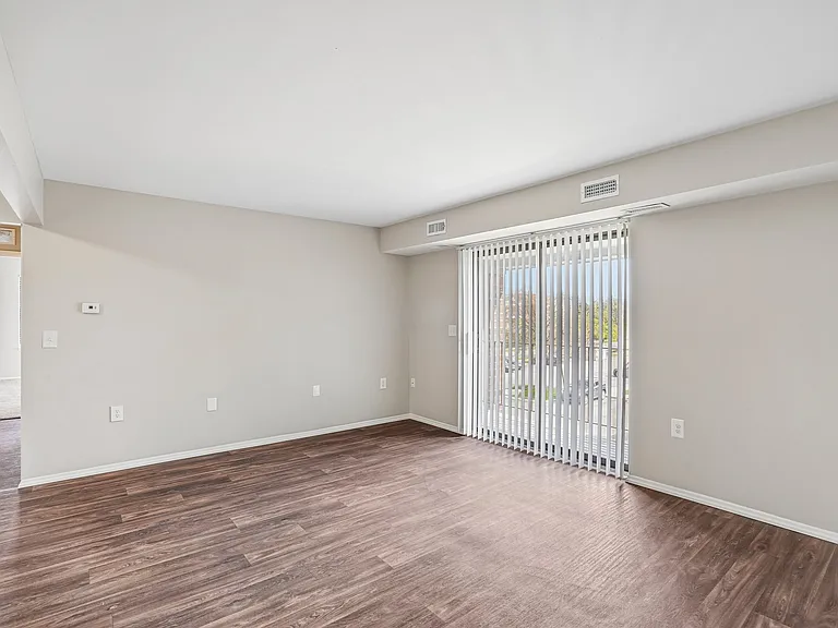 Regency Place Apartments — Photo 9