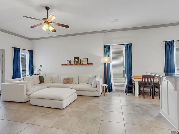 4th image of 1690 Seville Dr