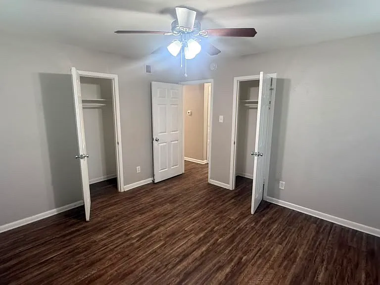 2520 Normont Cir #2520 — Photo 10