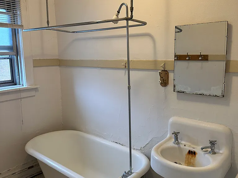 509 State St #1 — Photo 11