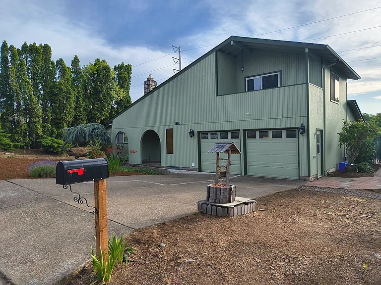 1816 NW Lincoln St — Photo 5