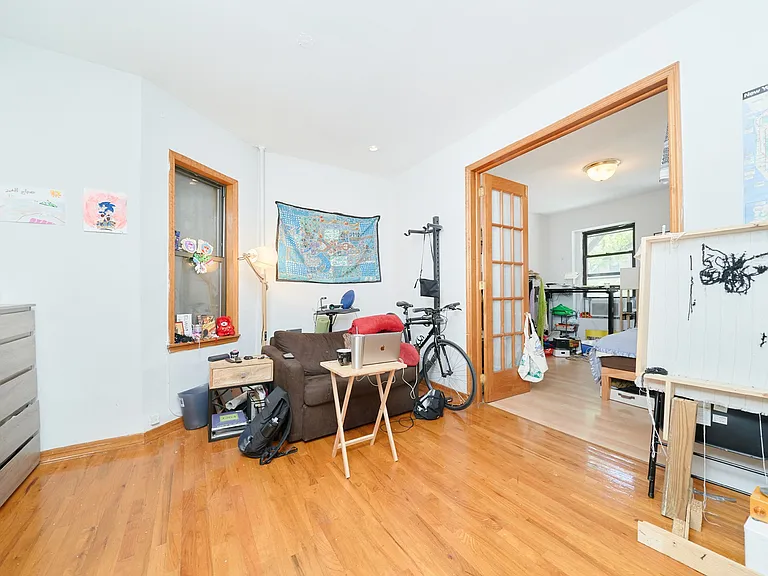 341 E 90th St #11 — Photo 2