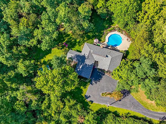 3rd image of 3545 Cedar Hill Rd NW