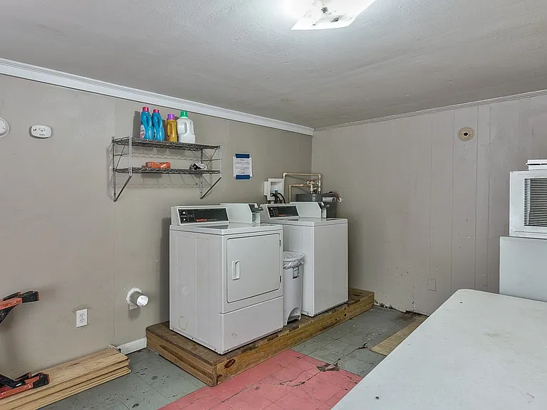 8 Kenneth St #A — Photo 9