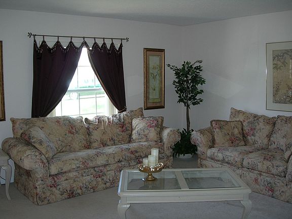 Formal Living 