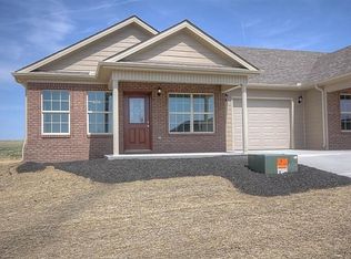647 Woodside Walk Trl, Richmond, KY 40475